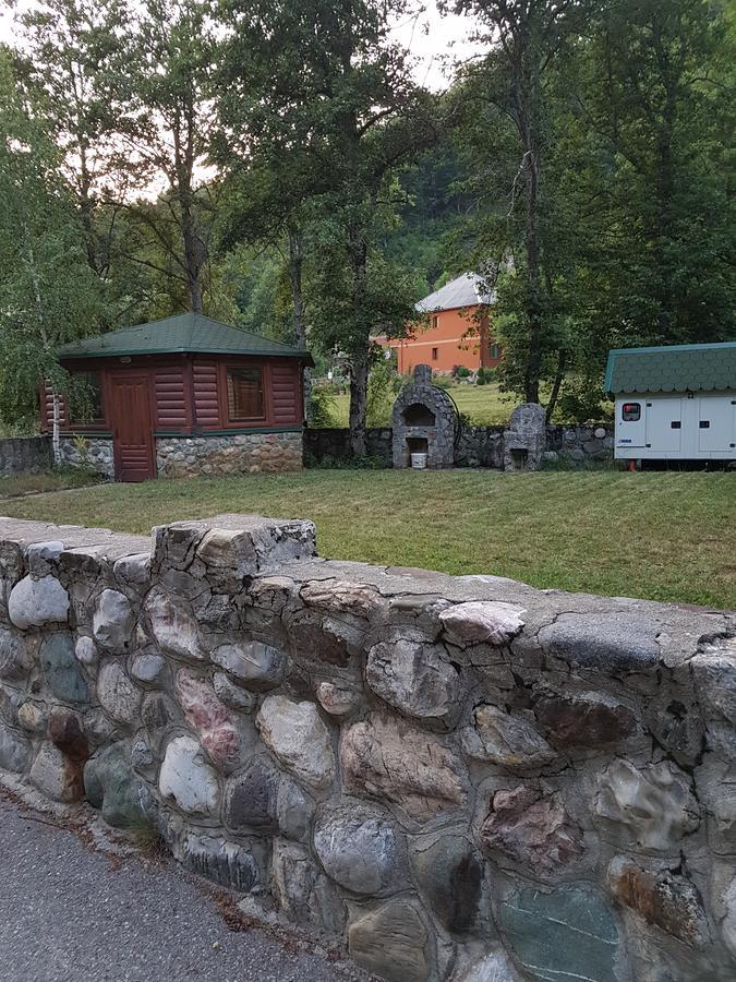 Brvnara Bjelasica Kolašin Buitenkant foto